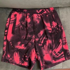 Lulu lemon 7” shorts